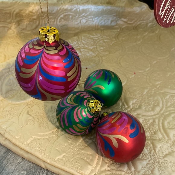 VTG 1994 House of Lloyd Fiesta 3" Ball Christmas Ornaments Set of 4 Hand Painted - Picture 4 of 6